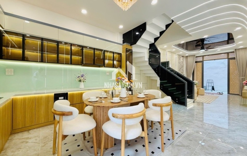 Bán nhà 55m2 Ngang 4 Nở Hậu 4,2m x 13,2m Phạm Văn Chiêu Gò Vấp 6tỷ680